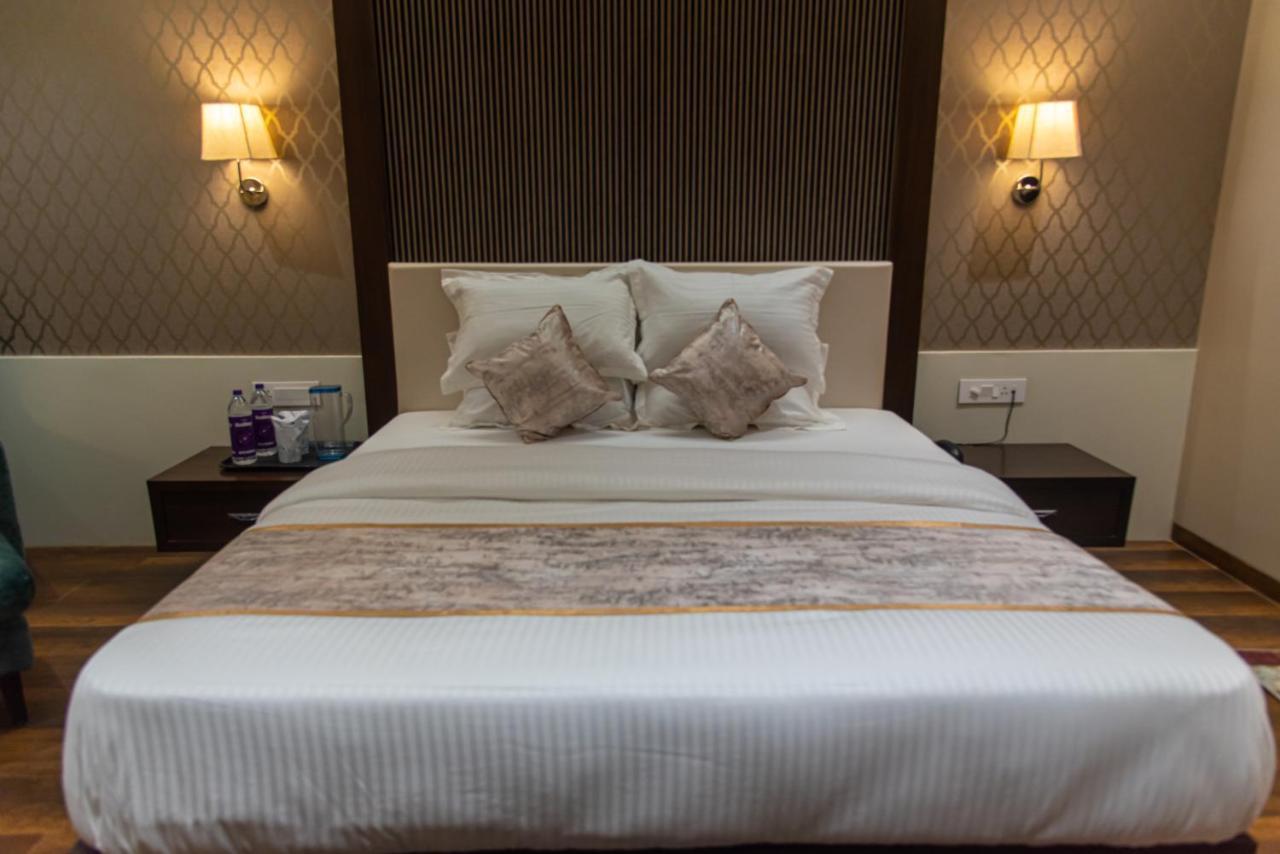 Hotel Royal Livin Varanasi Luaran gambar