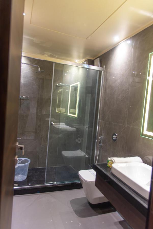 Hotel Royal Livin Varanasi Luaran gambar
