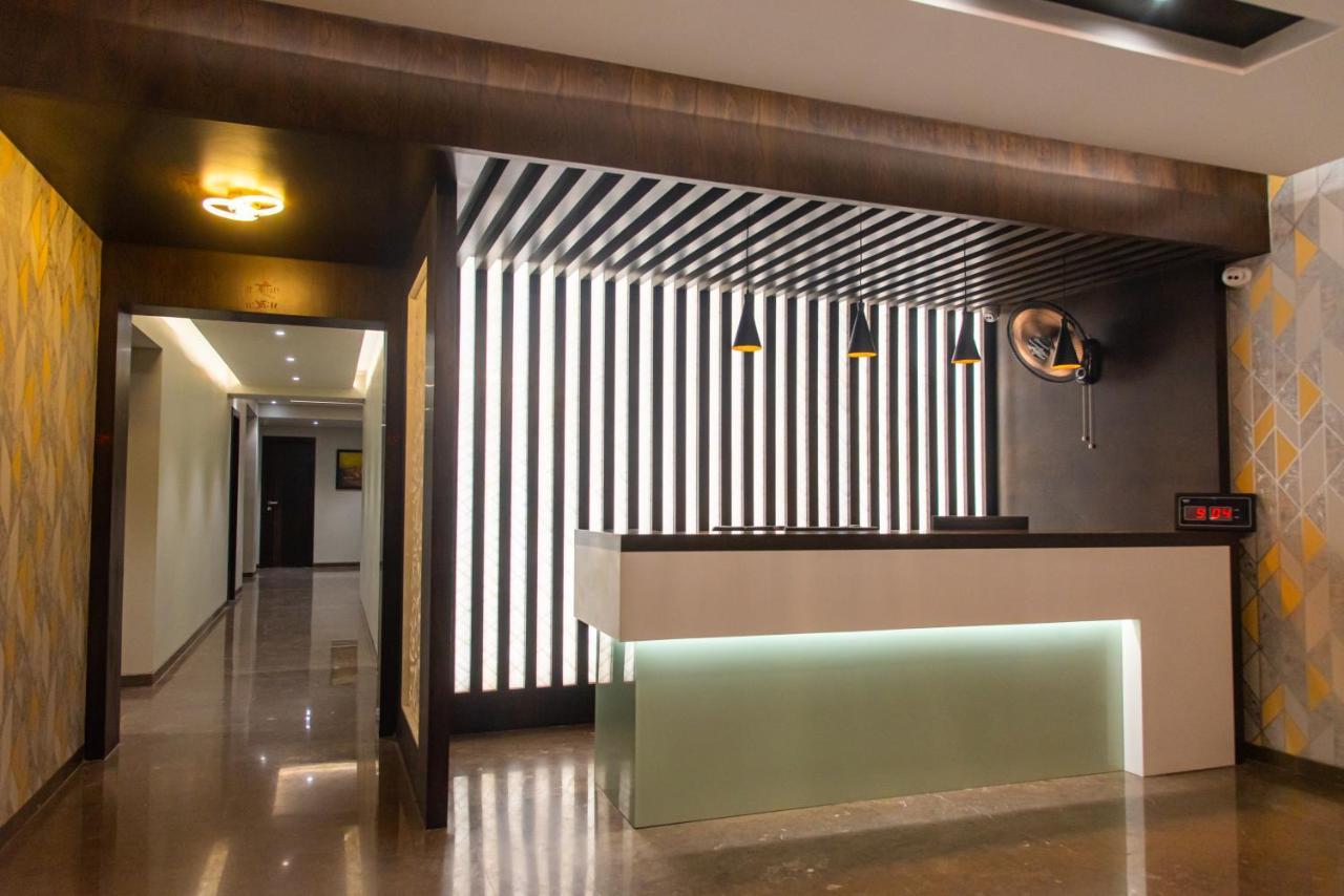 Hotel Royal Livin Varanasi Luaran gambar