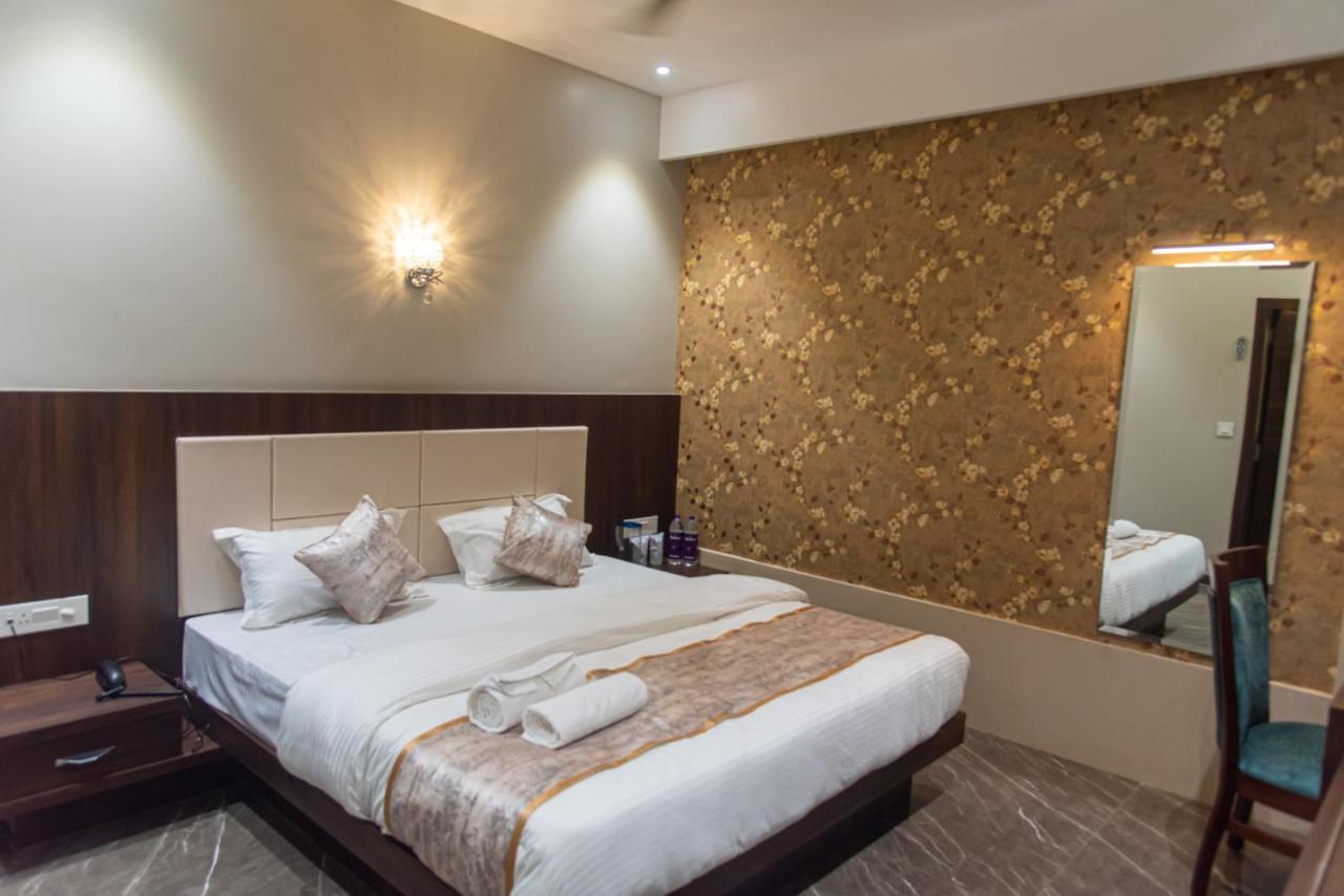 Hotel Royal Livin Varanasi Luaran gambar