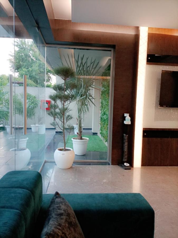 Hotel Royal Livin Varanasi Luaran gambar