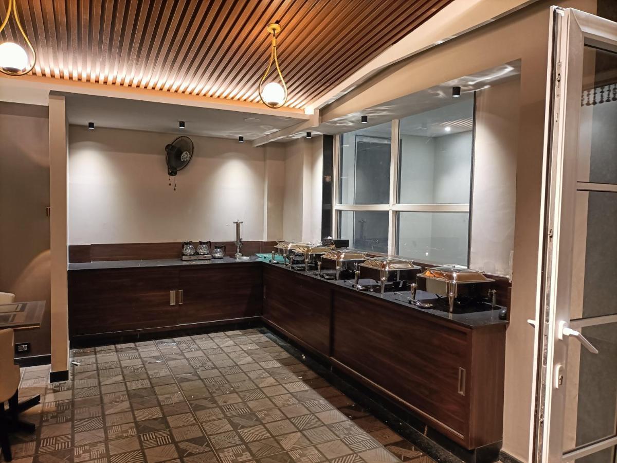 Hotel Royal Livin Varanasi Luaran gambar