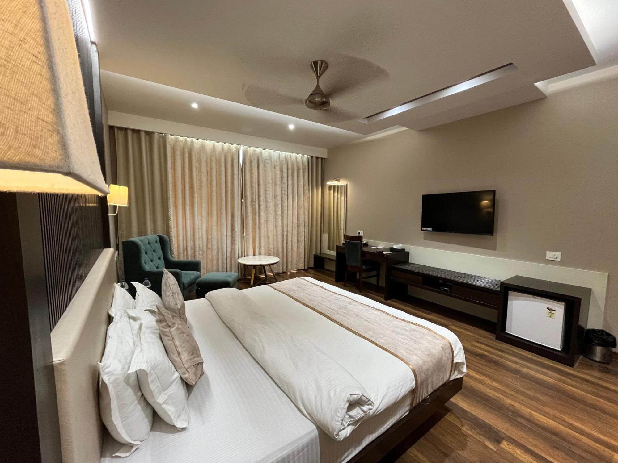 Hotel Royal Livin Varanasi Luaran gambar