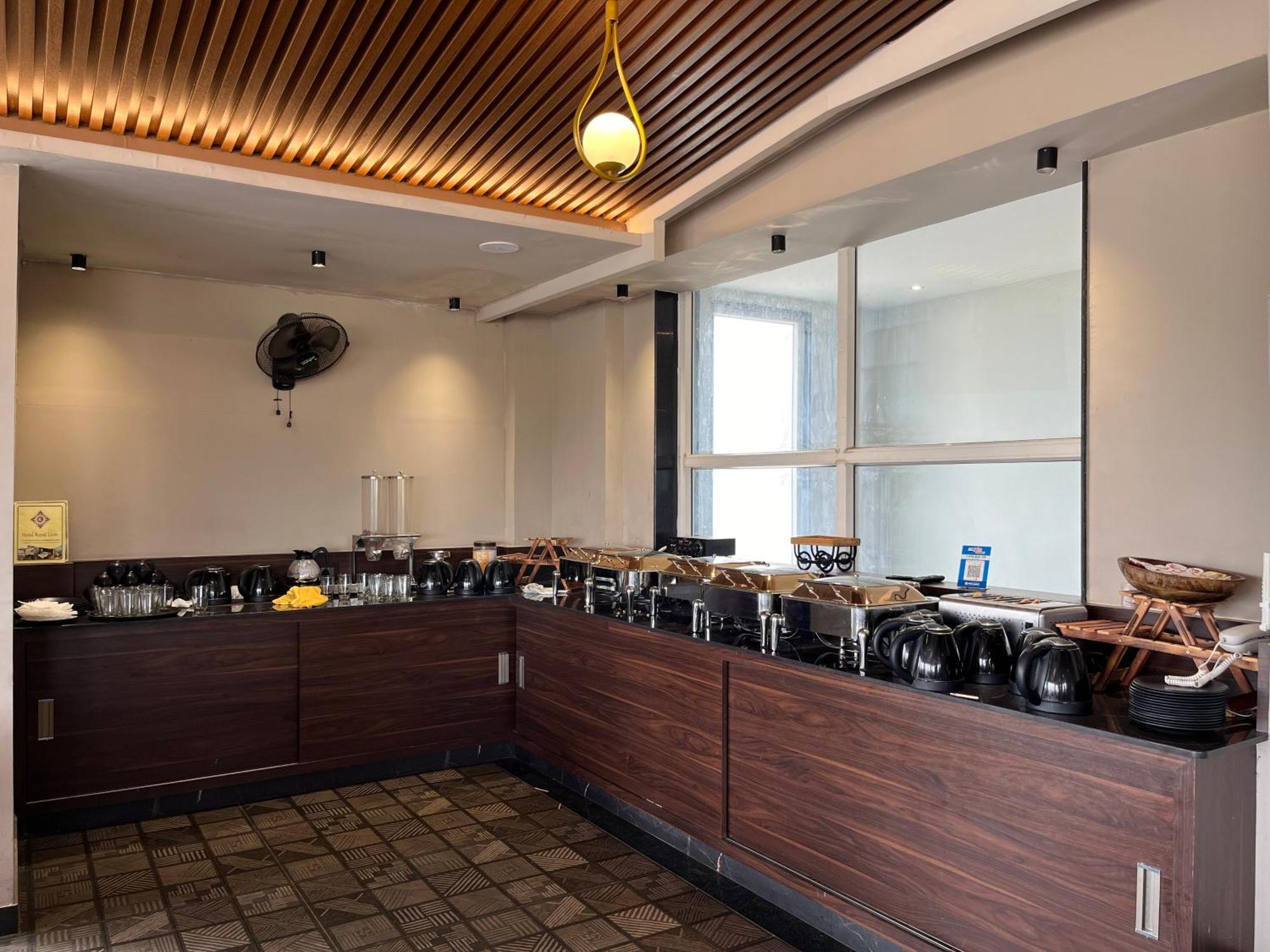 Hotel Royal Livin Varanasi Luaran gambar
