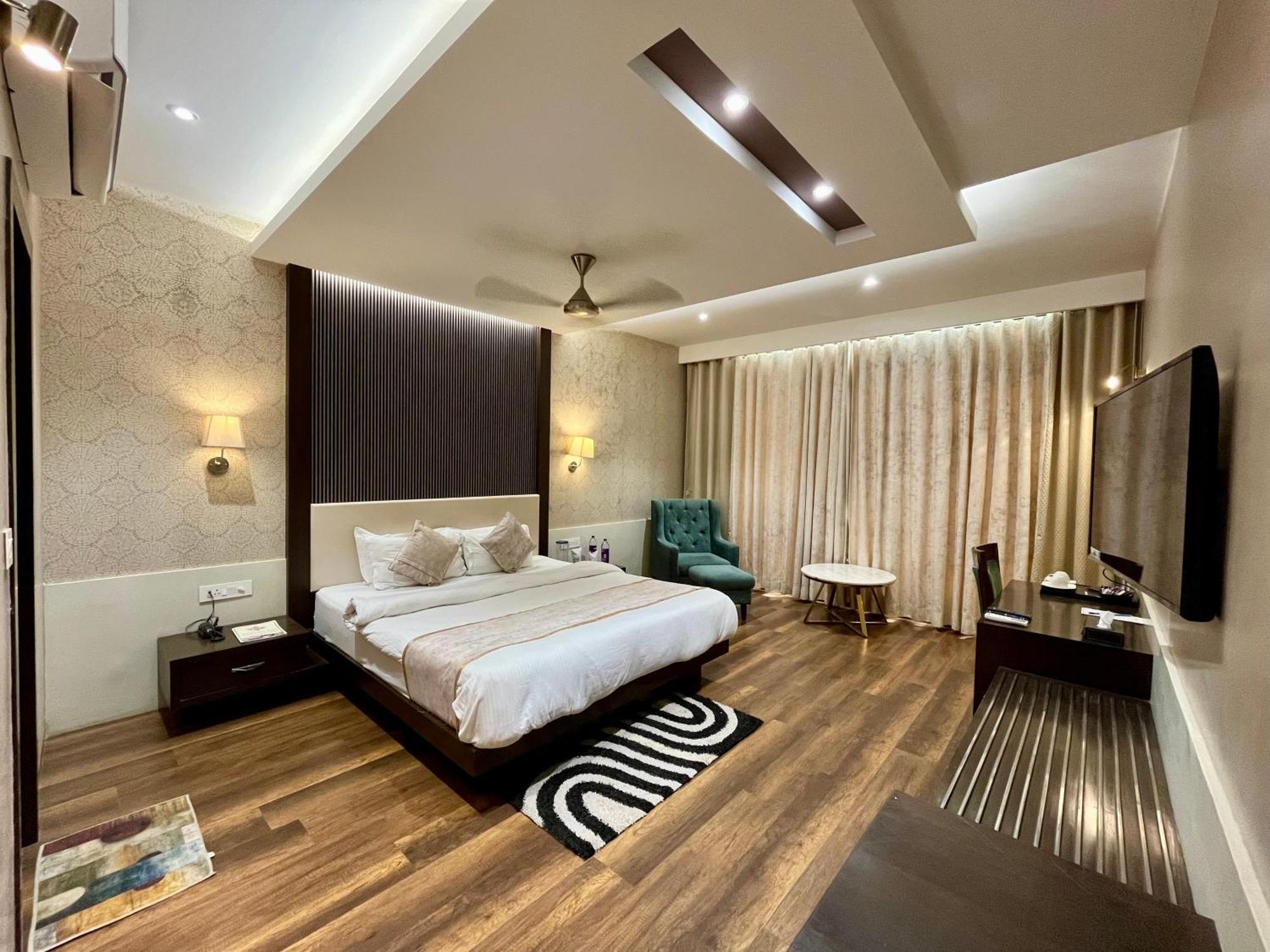 Hotel Royal Livin Varanasi Luaran gambar