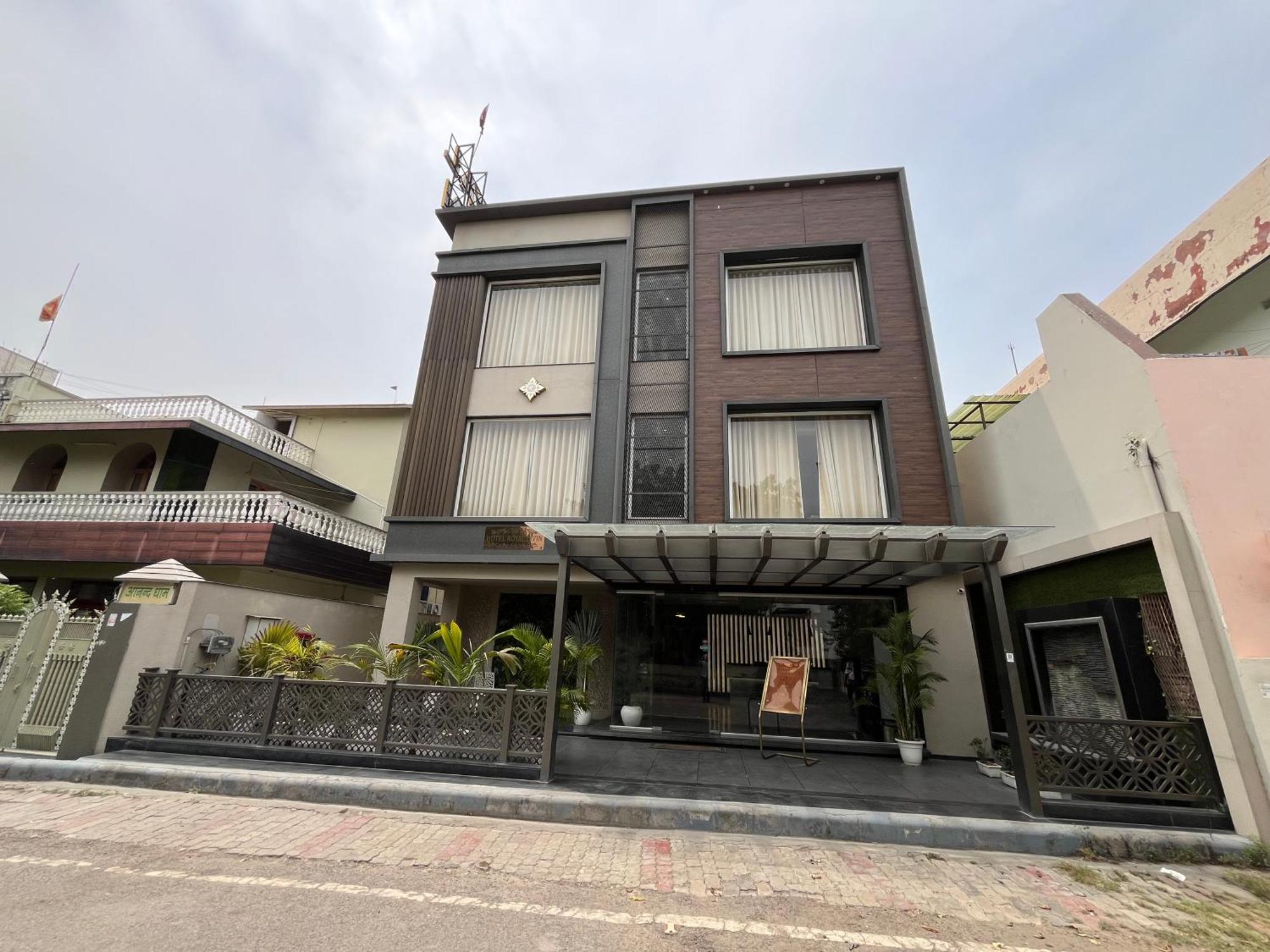 Hotel Royal Livin Varanasi Luaran gambar